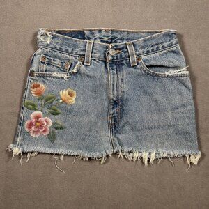 Vintage Levi's 512 Slim Fit Tapered Leg Womens Size 6M Cutoff Skirt Floral Paint